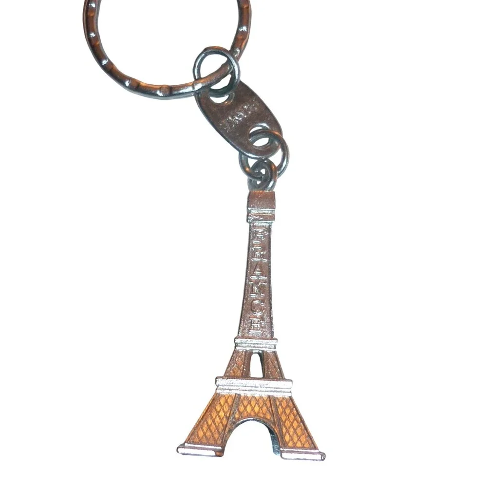 Vintage Eiffel Tower Paris France Silver Tone Metal Souvenir Keychain Travel